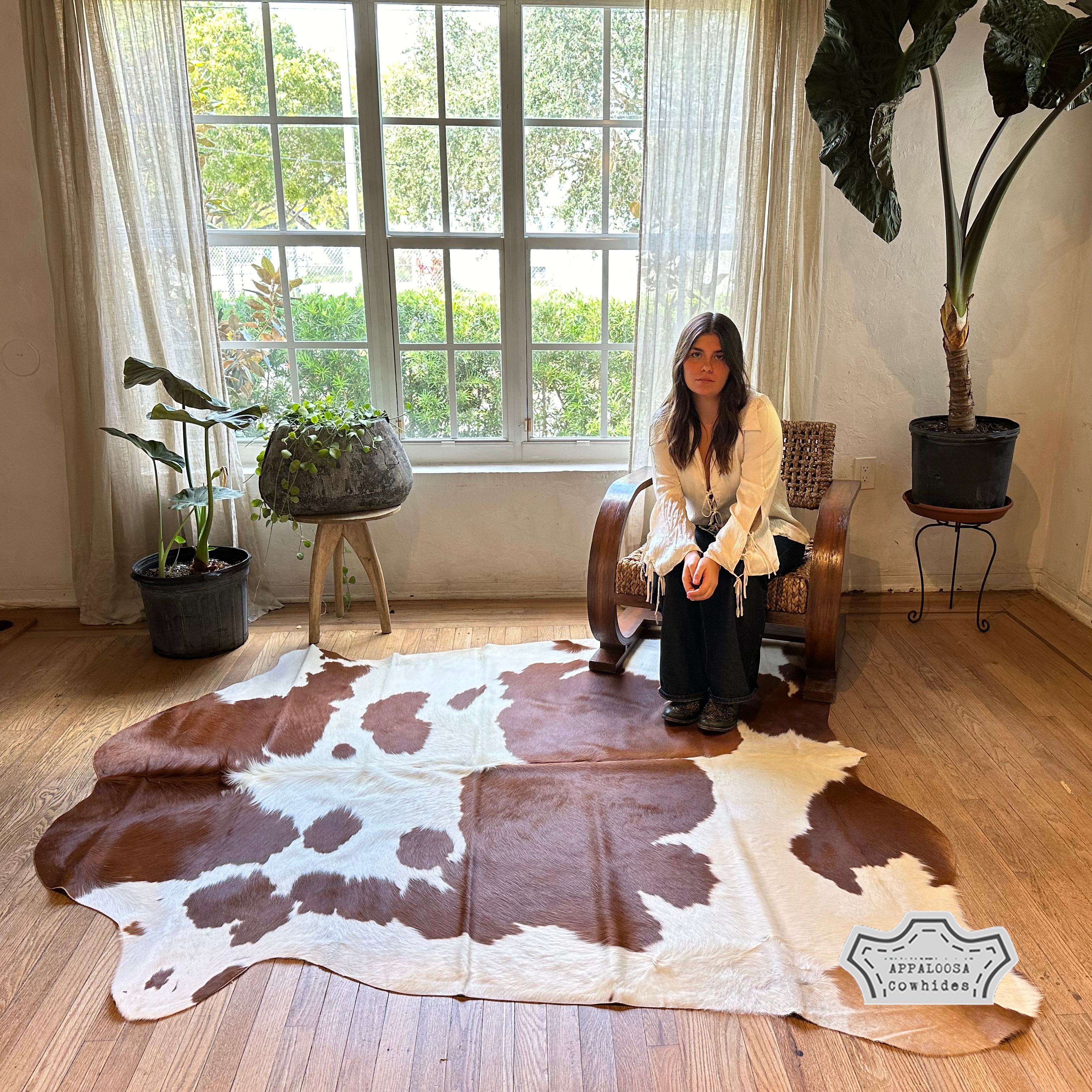 Natural Chromatic Brown & White Cowhide Rug