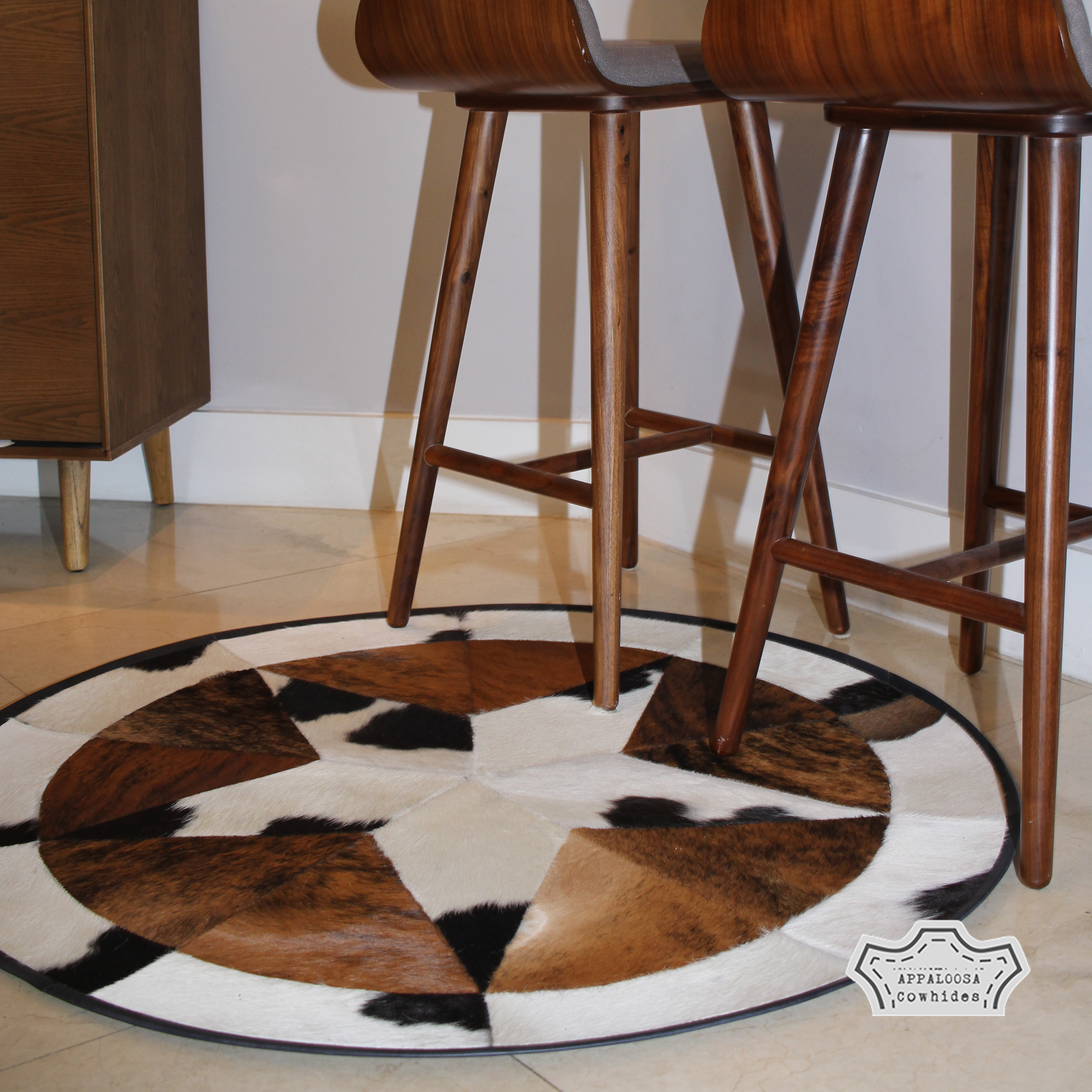 Tricolor Single Star Cowhide Round Rug